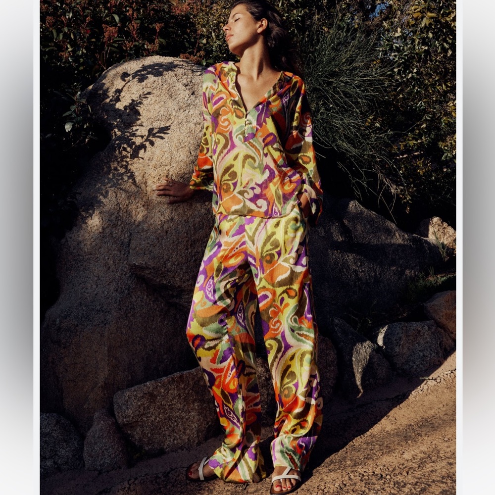 ZARA STRAIGHT CUT PRINTED PANTS